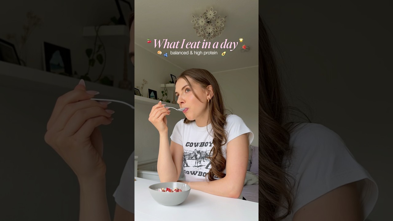 What I eat in a day🍒🫐🥝 #whatieatinaday #fulldayofeating #healthy #easymeals #food #highprotein