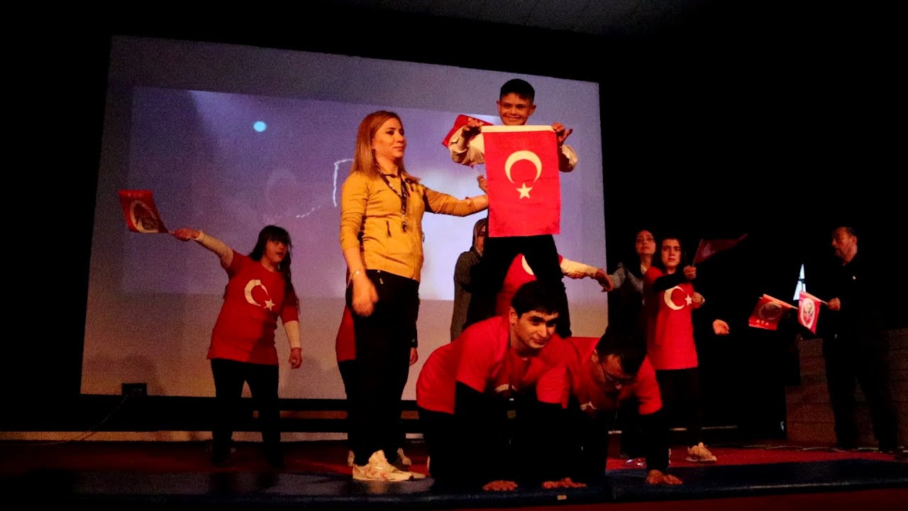 Özel öğrencilerden muhteşem sahne performansı #3aralıkdünyaengellilergünü #osmancık #dans