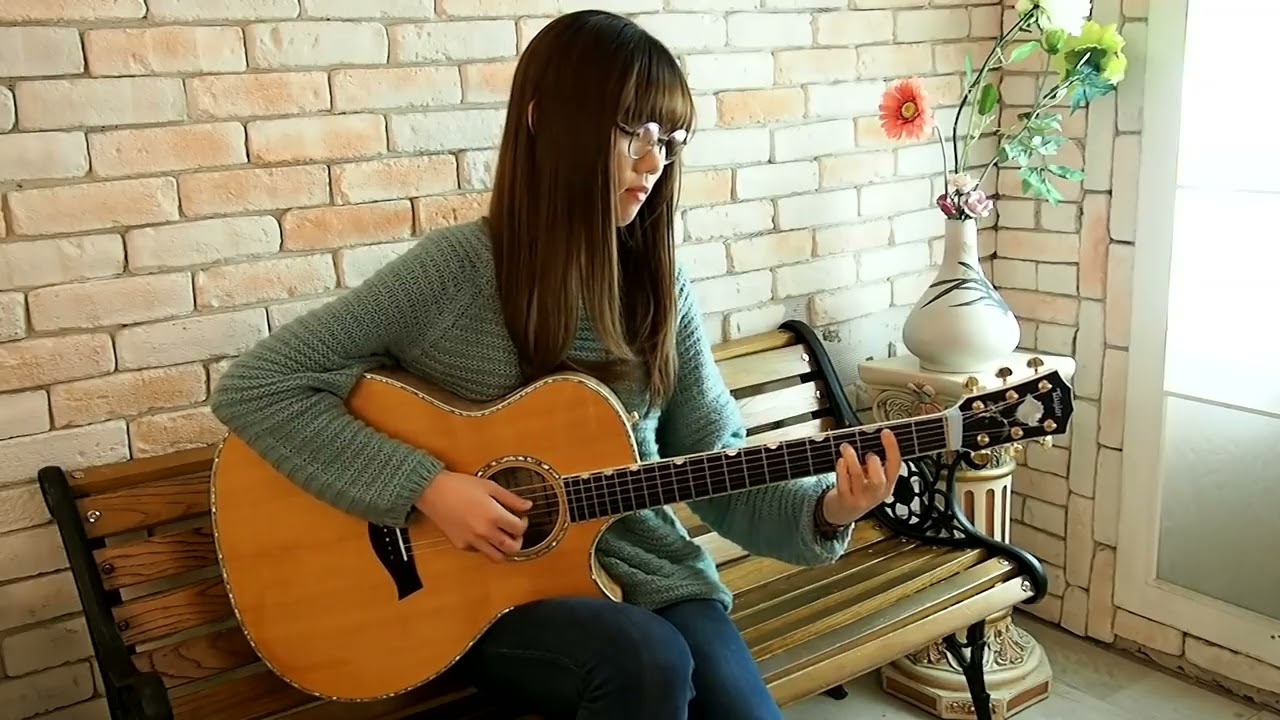 Moon River (fingerstyle guitar) – Henry Mancini | Sandra Bae