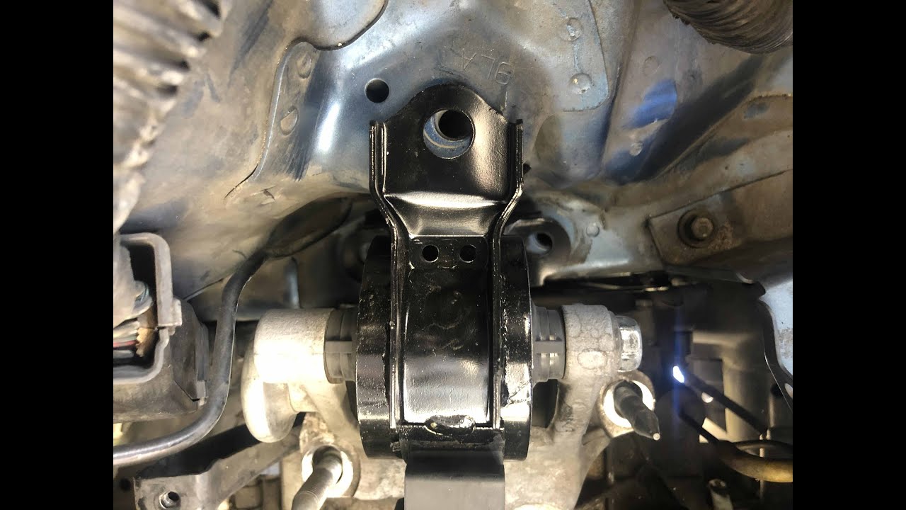 Honda Element 2007 EX Transmission Mount Replacement