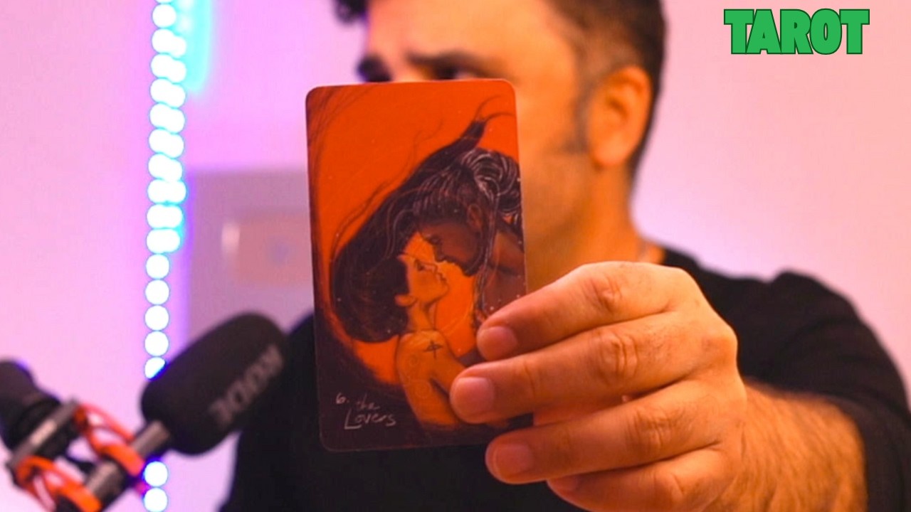 ESCORPIO, Persona DISTANCIADA TRANSMUTA AHORA!  Esto sale de lo NORMAL. Tarot Amor hoy