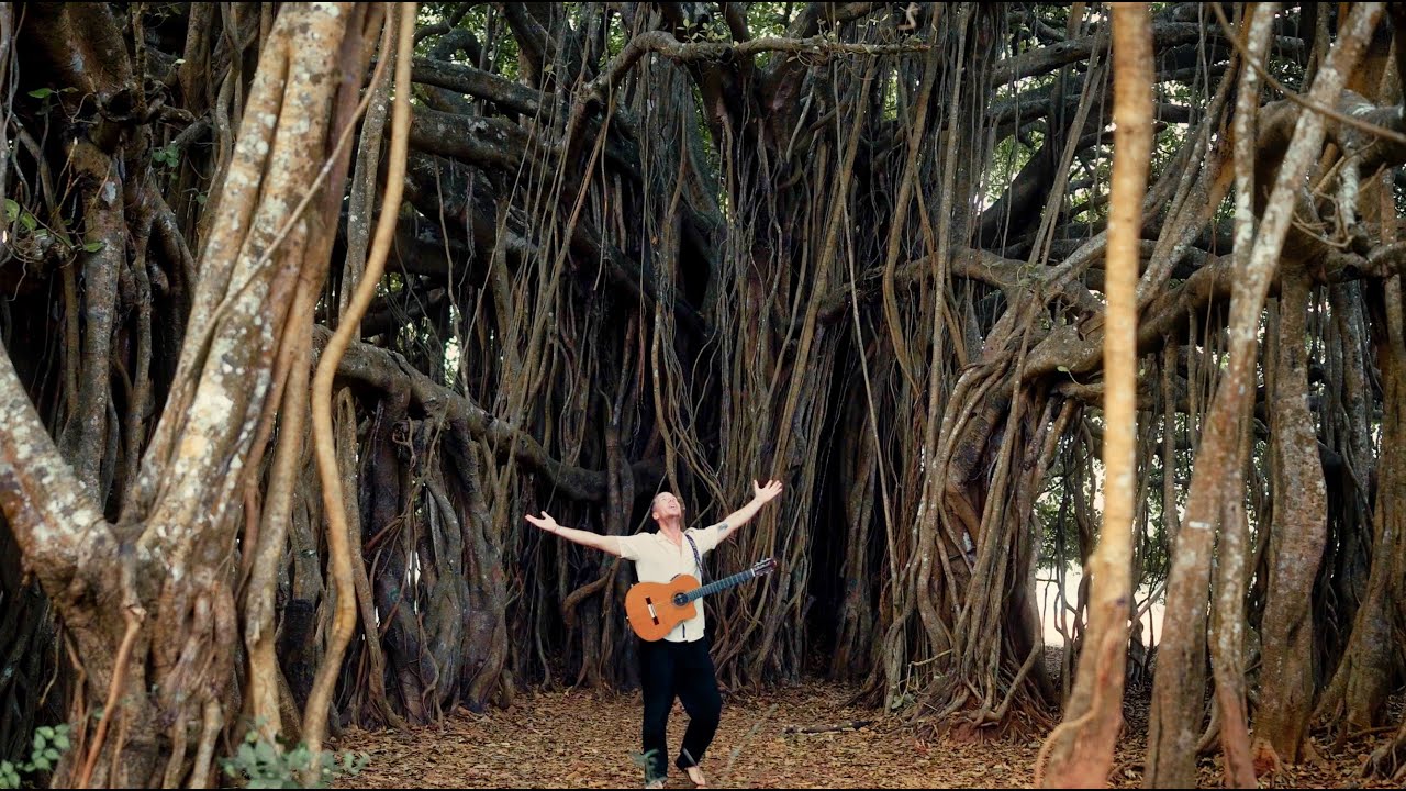 Heaven Is A Place On Earth - Simon Gl&ouml;de (Official Video)