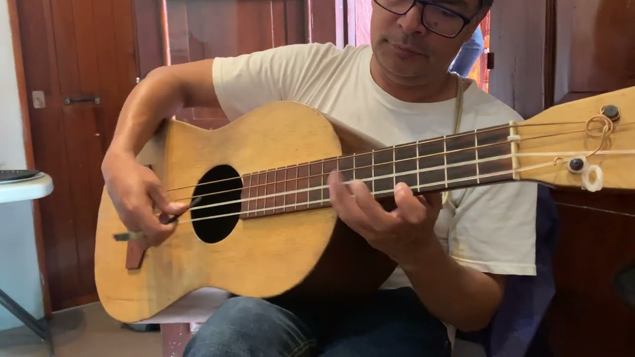 Clase de leona, ense&ntilde;ando el chuchumbe