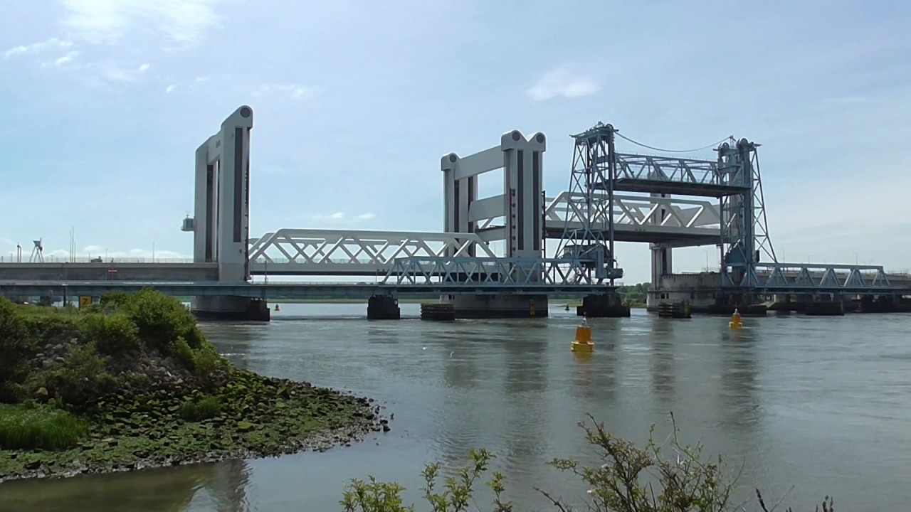 Brugopening Botlekbrug Rotterdam Hefbrug/ Liftbridge/ Pont Levant/ Hubbrücke