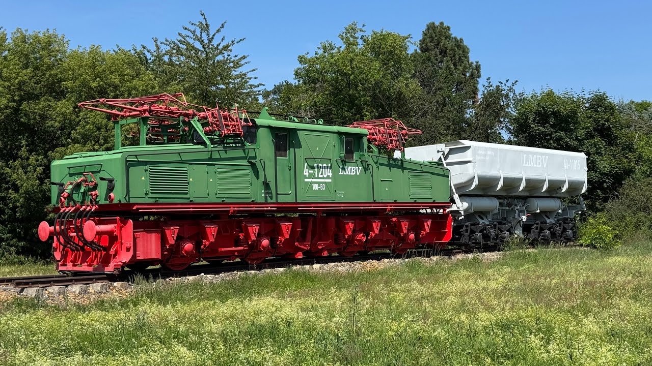 Auf den Spuren der Braunkohle Bahnen des Lauchhammer Reviers am Rande der Lausitz.