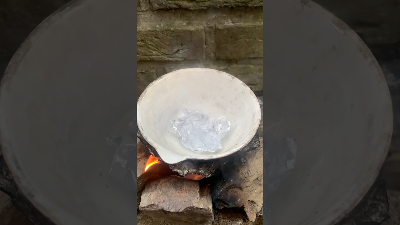 Aluminium + Sulfuric Acid 🧪💨 #shorts