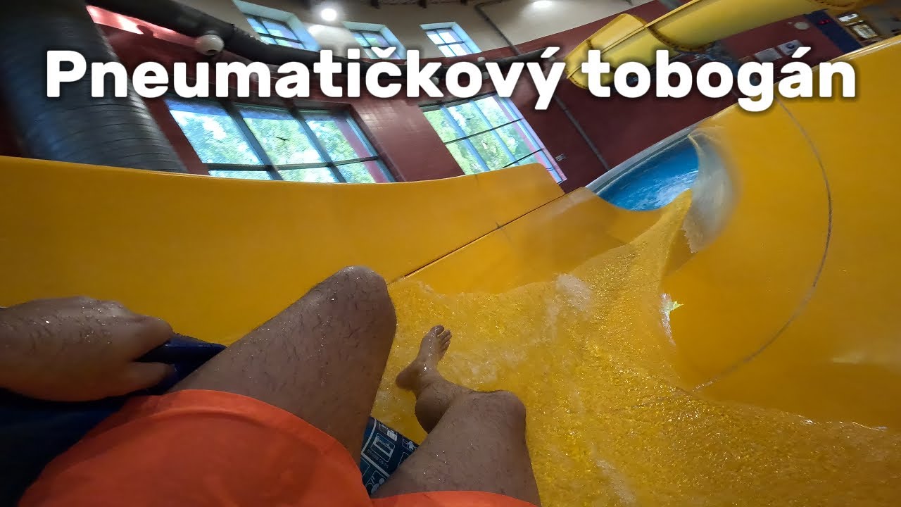 Pneumatičkov&yacute; tobog&aacute;n Water Slide in Water Park Aquapark Beroun Czech Republic, POV 4k