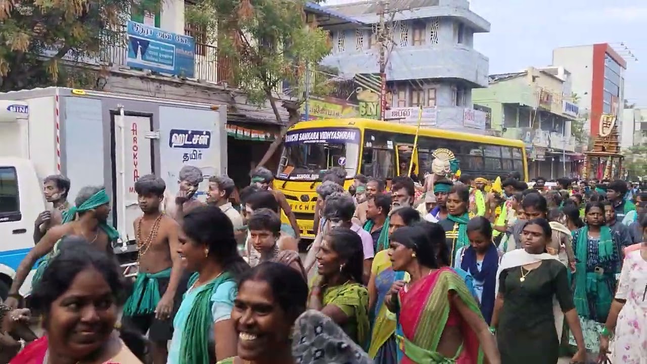 திருச்செந்தூர் முருகன் பாதயாத்திரை பக்தர்கள்