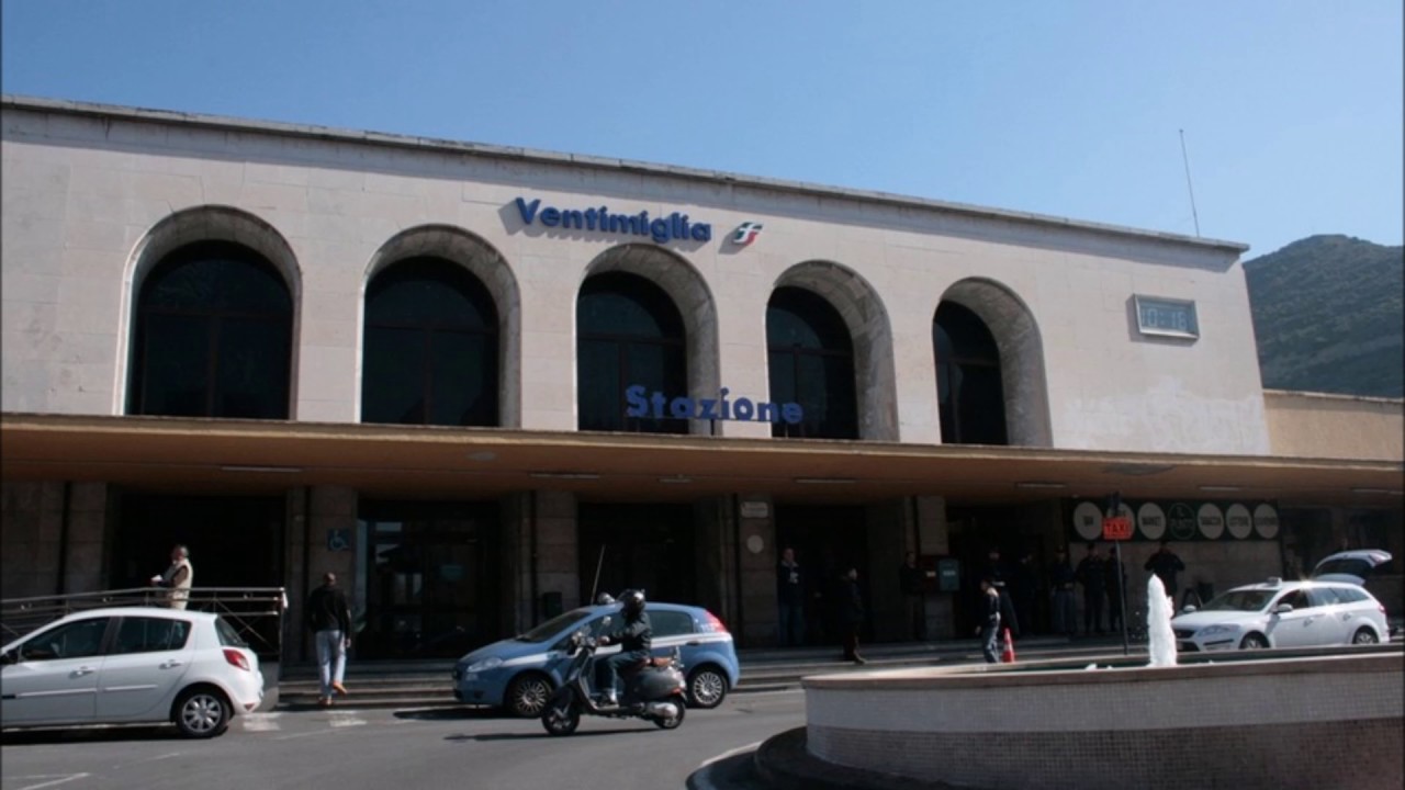 Annunci alla stazione di Ventimiglia
