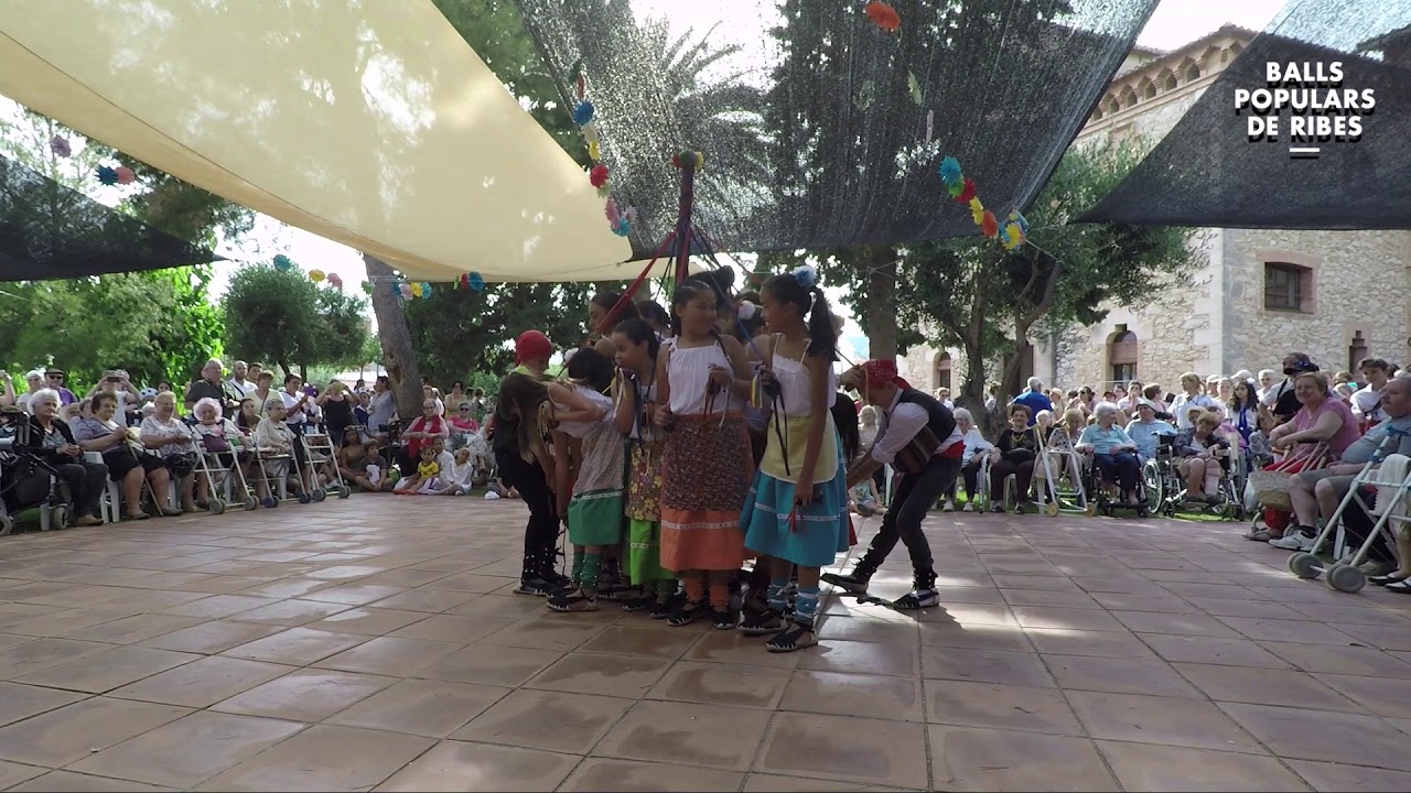Exhibicions de les colles infantils al Redós | Gitanes del Penedès Infantils