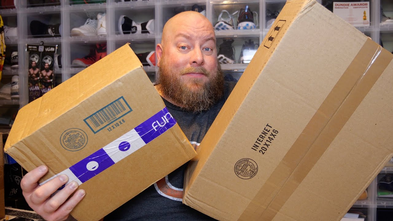 Opening a Funimation Funko Pop CHASE ROULETTE Mystery Box + Ochaco Masked or Chase