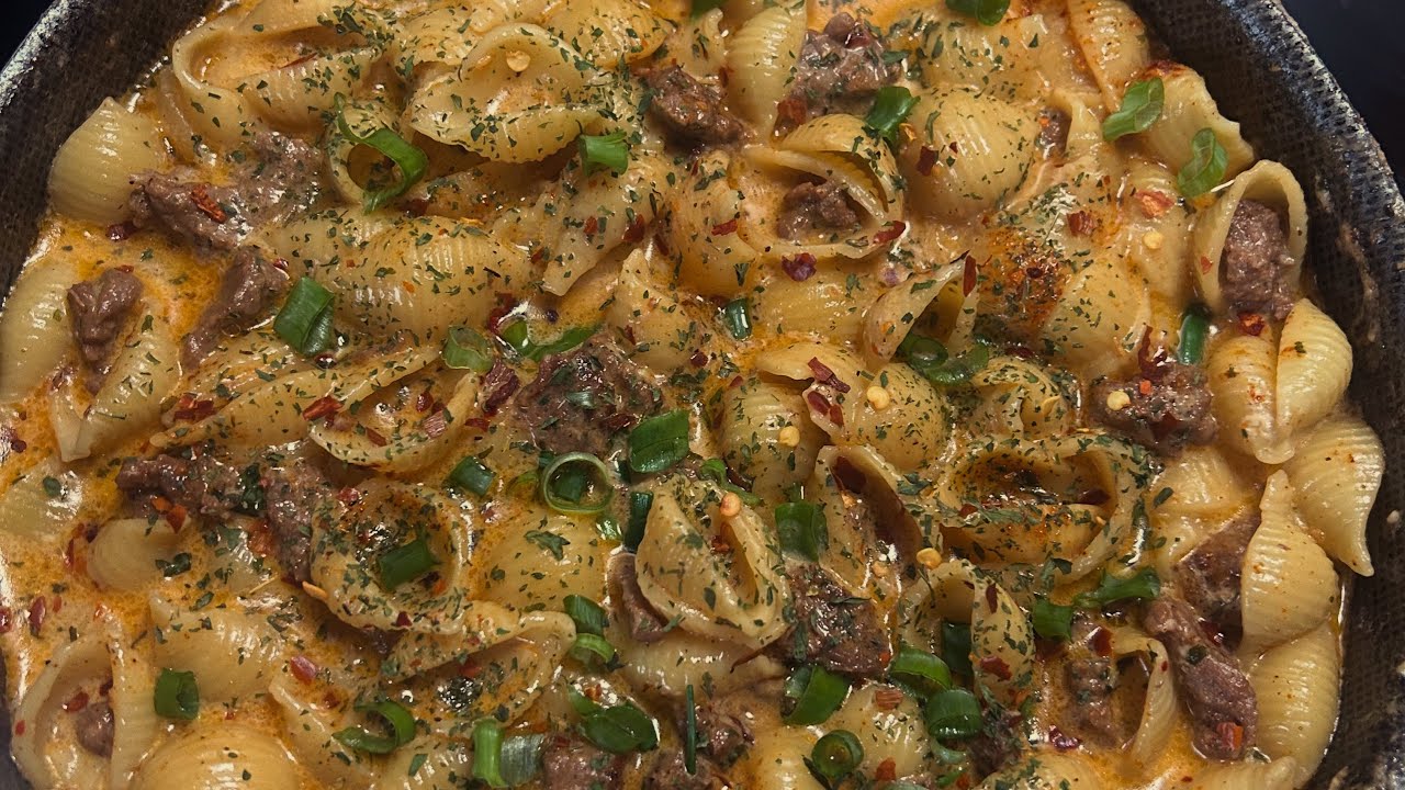 Creamy paprika steak and shells pasta
