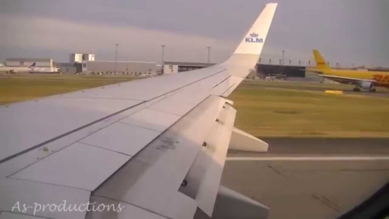 KLM 737-800 take off from Copenhagen Airport