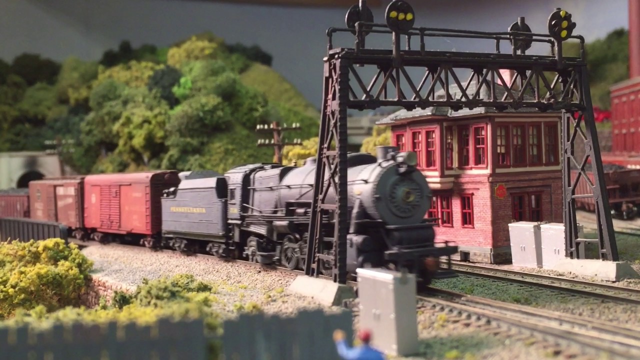 Railfanning HUNT Tower 1951 - PRR N SCALE
