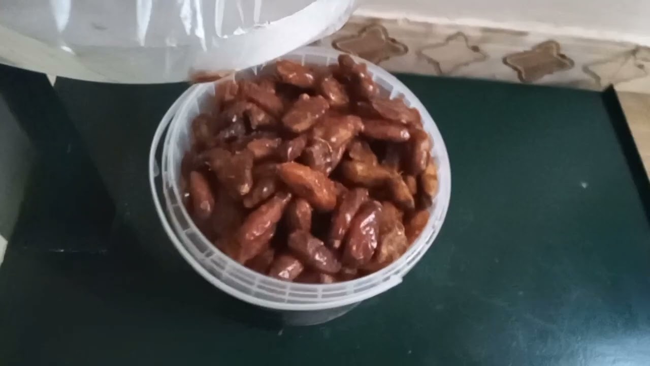 اعطونا رايكم في هذي الالة البسيطة في حشي الغرس مع رزاق لبزه محمد ،(0668338429)