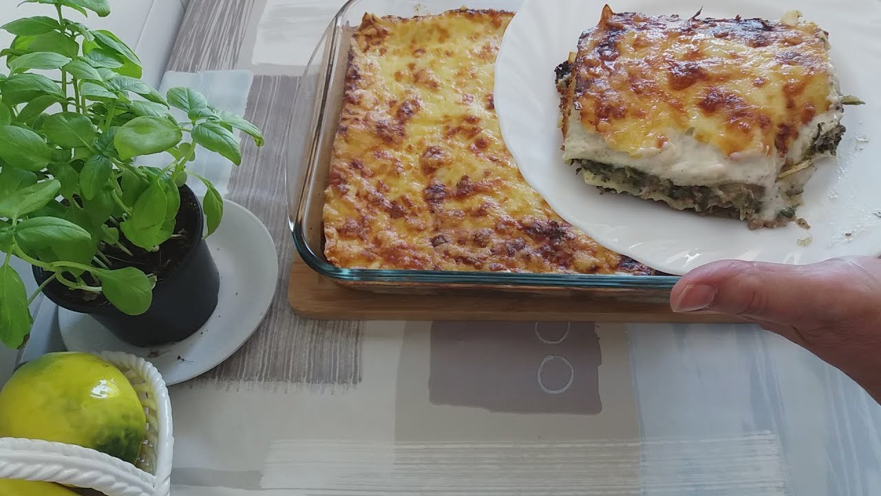 لازانيا بالسبانخ واللحمة المفرومة مع تعليم  البشاميل 😋😋😋