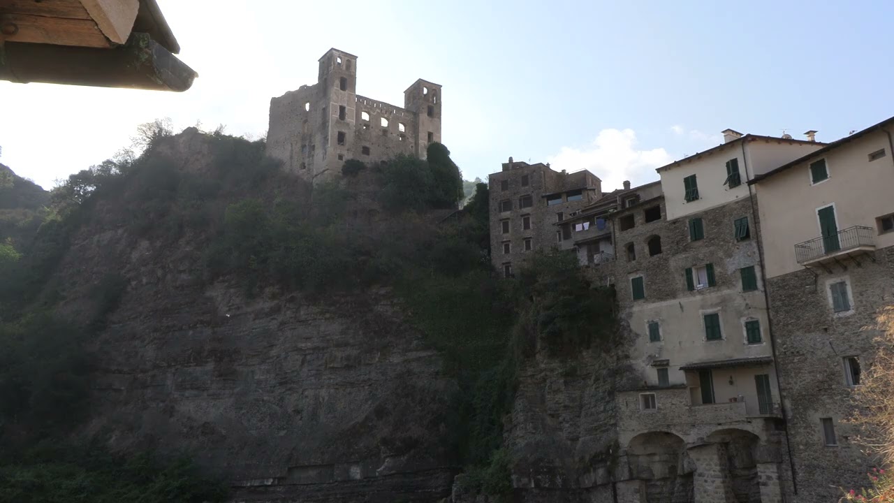 Вентимилья - Ventimiglia - город в Италии на побережье Лигурийского моря