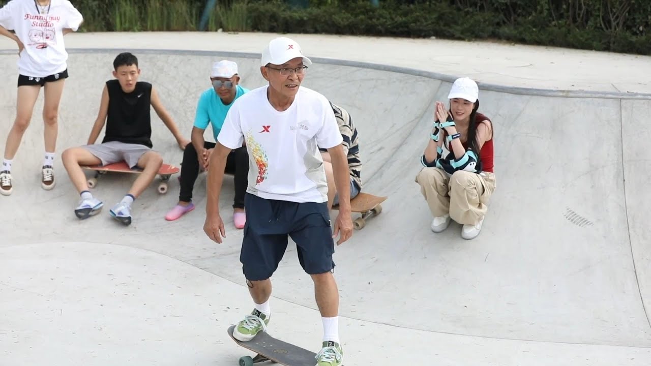 GLOBALink | 71-year-old skateboarder: A life of 