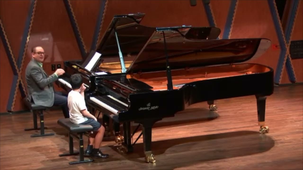 Haydn, Sonata Hob XVI:50 (Allegro). Masterclass with Enrico Elisi. Joseph Yourong Cai, piano.