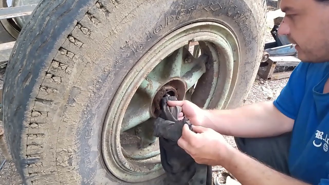 démontage du roulement HS de la remorque a bois