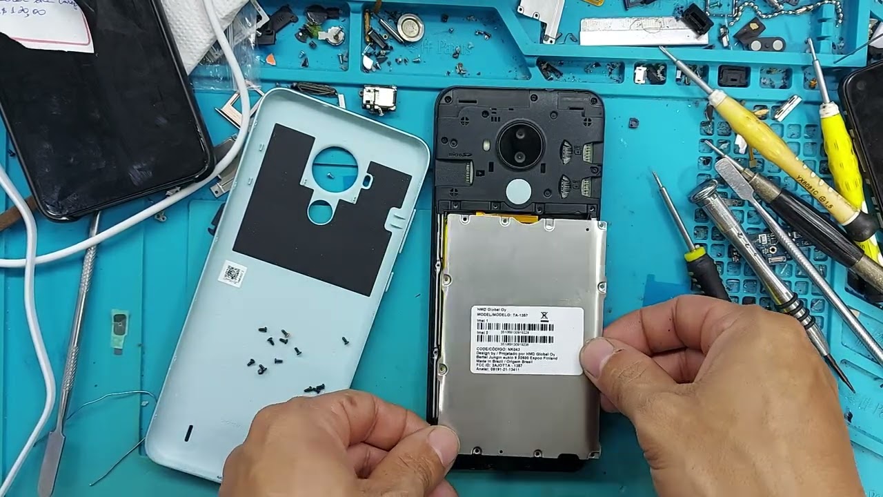 Como abrir O Celular Nokia C30