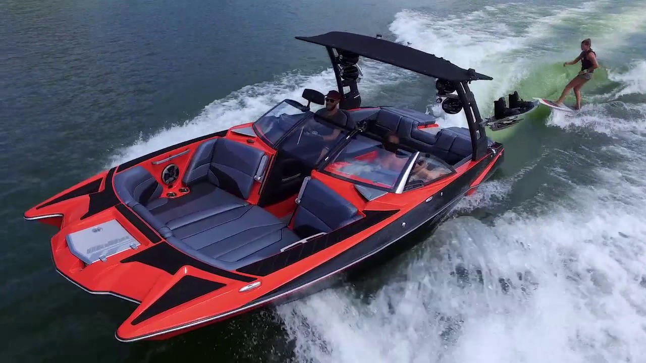 2017 Boat Buyers Guide - Malibu Wakesetter 22 MXZ