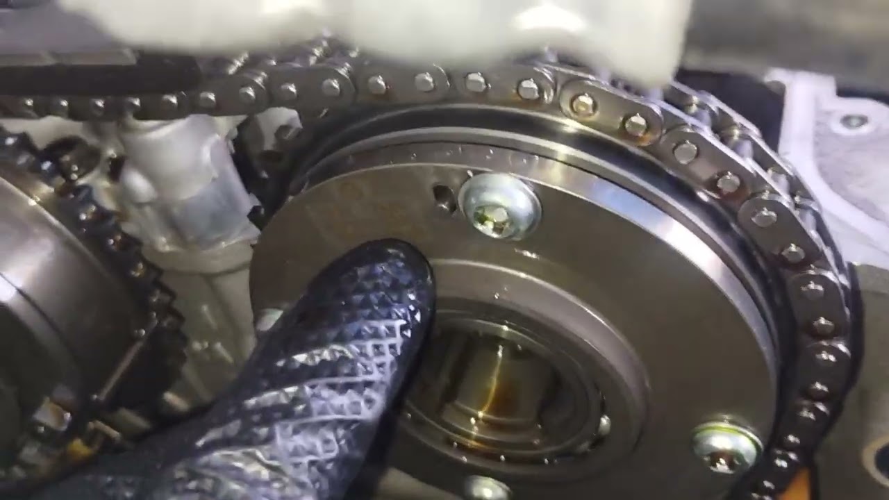 #mechani canbiando cadena y botadores del motor 2.5 de un mazda.cx5 año 2018