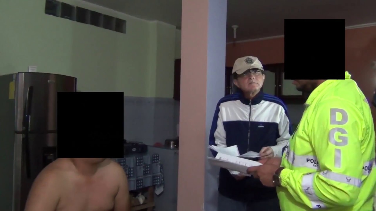Polic&iacute;a allana oficinas de Agencia de tr&aacute;nsito municipal de Atacames