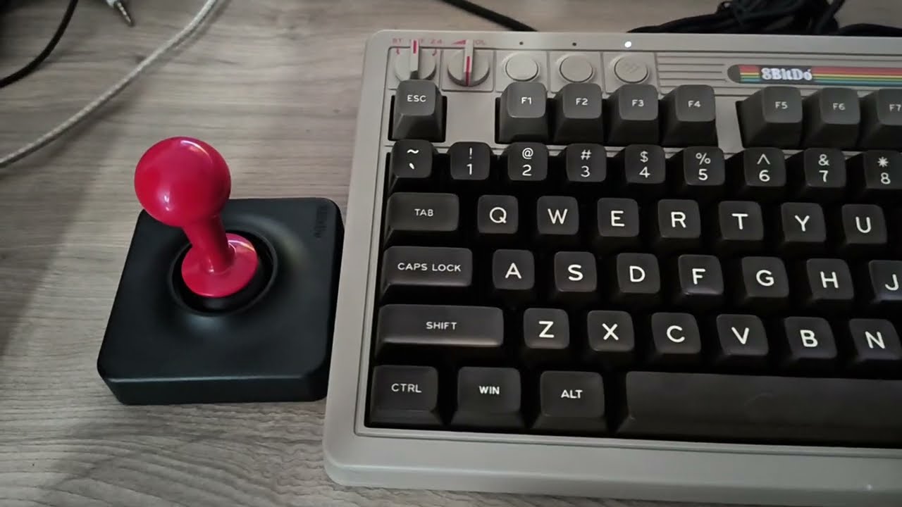 Teclado 8bitdo Retro C64 - 32px