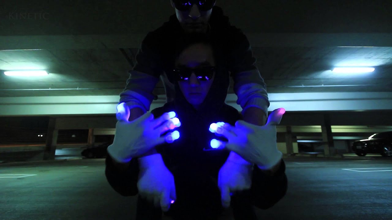 Mitch Kaufman / Vincent Dao Kinetic Double [FuturisticLights.com]