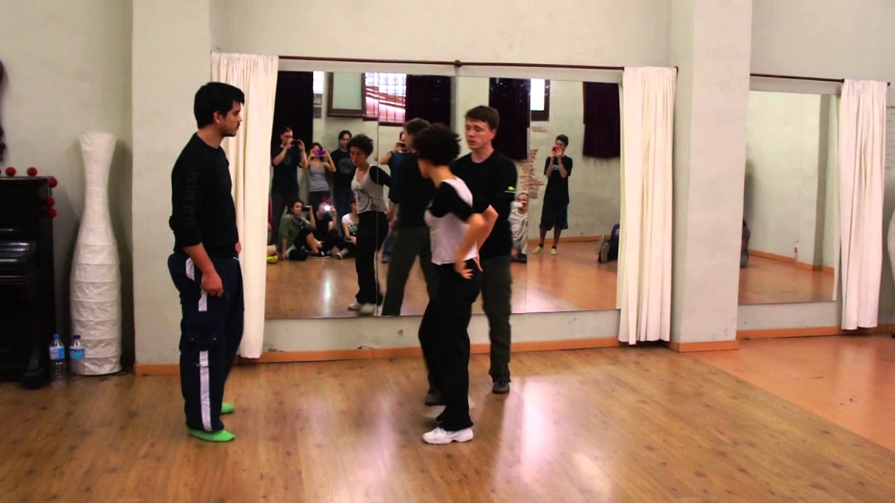 Beginner Aerials w/ Kenny (Frog Jump, Throwouts, Ria Flip, Scarf) - Barcelona