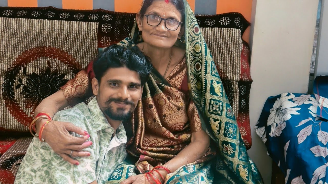 Happy Holi sabhi YouTube family ko apna Rahul Pande aap sabke bich mein