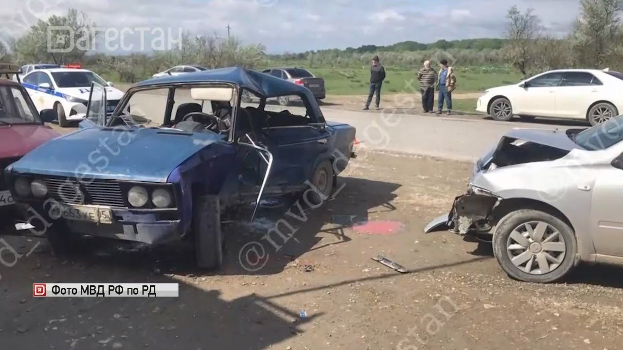 Дежурная часть.  Мужчина  в ярости  разбил машину бывшей супруги