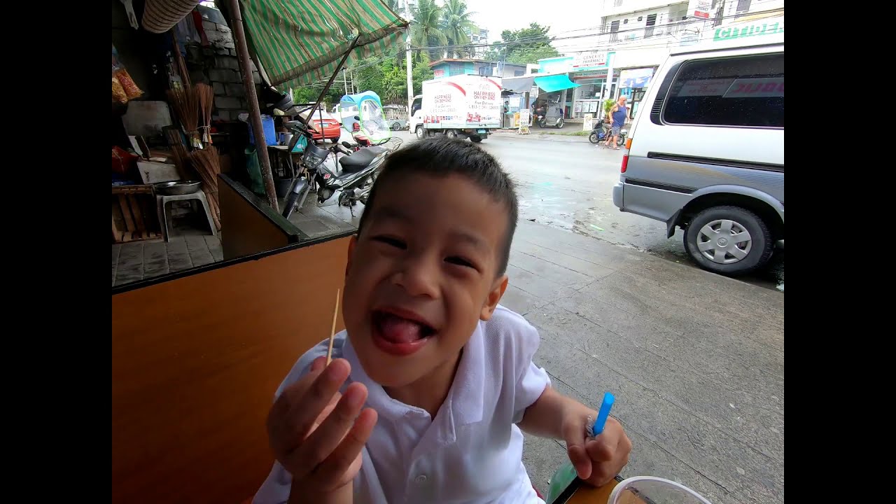 ANGELES CITY, STROLLING AROUND BARANGAY MALABANIAS
