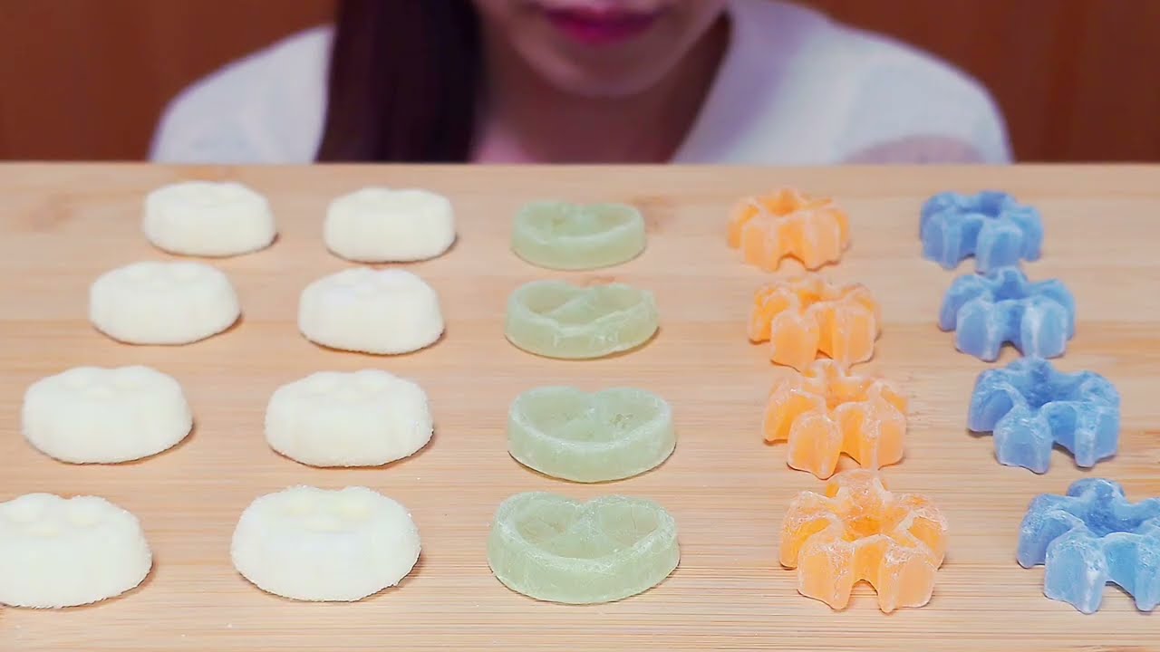 【ASMR】グミッツェルプチとmofuwaプチを食べる【咀嚼音/Eating Sounds】