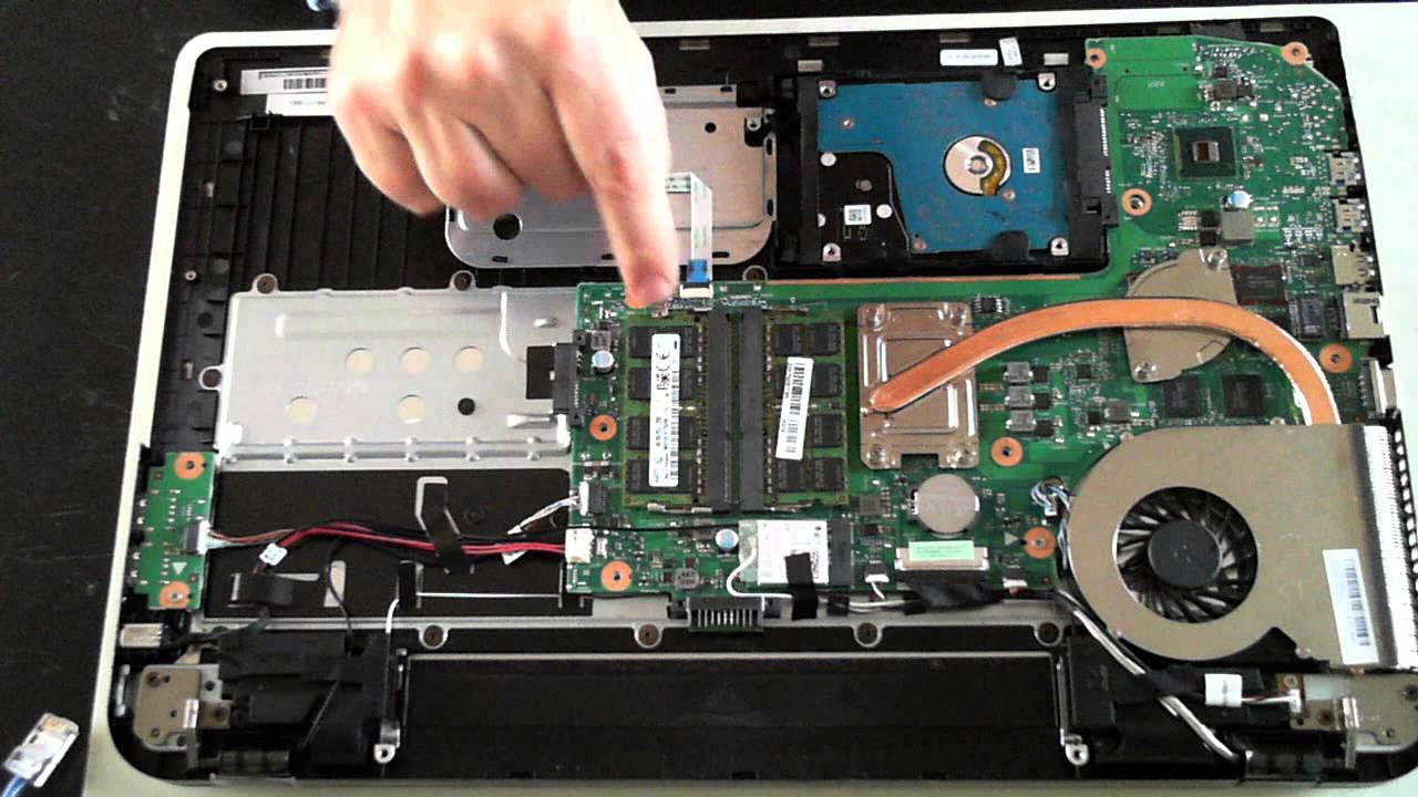 Toshiba Satellite P70 B Partial Teardown