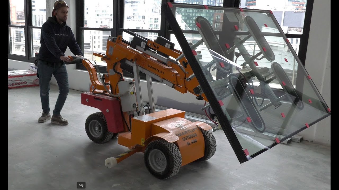 Working with Smartlift glass lifting equipment