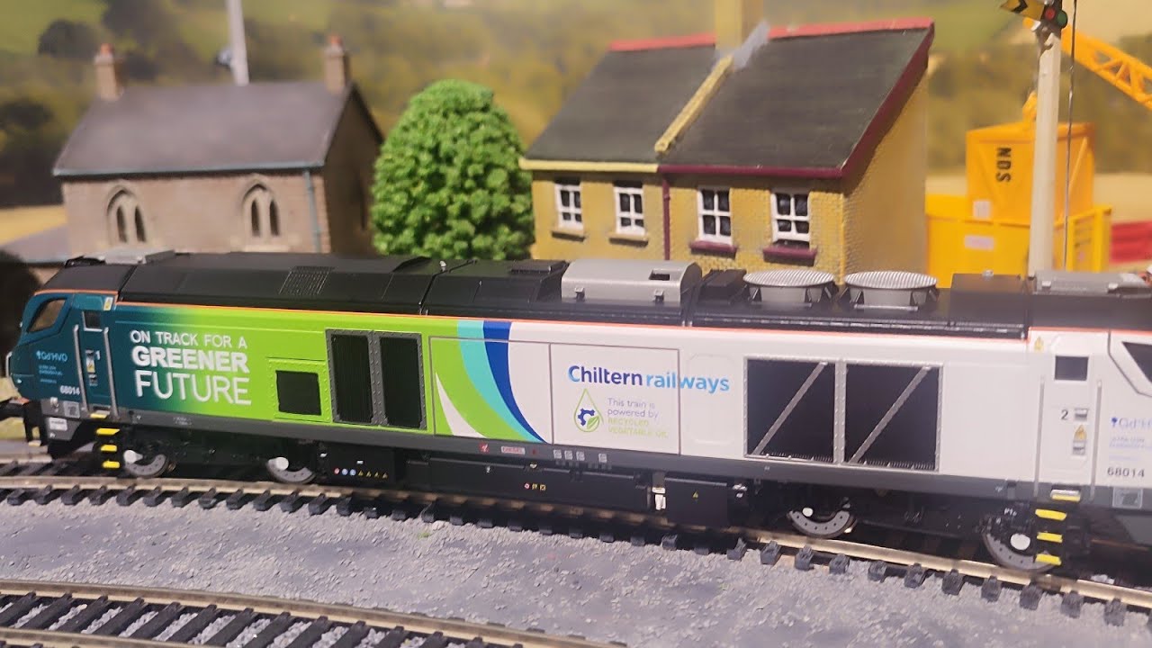Class 68 Chiltern Green Bio Fuel Livery.  New Running on the layout. 4D 022 028