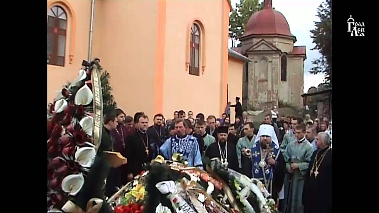 Заупокійна літія на могилі новопреставленого протоієрея Павла Орявського
