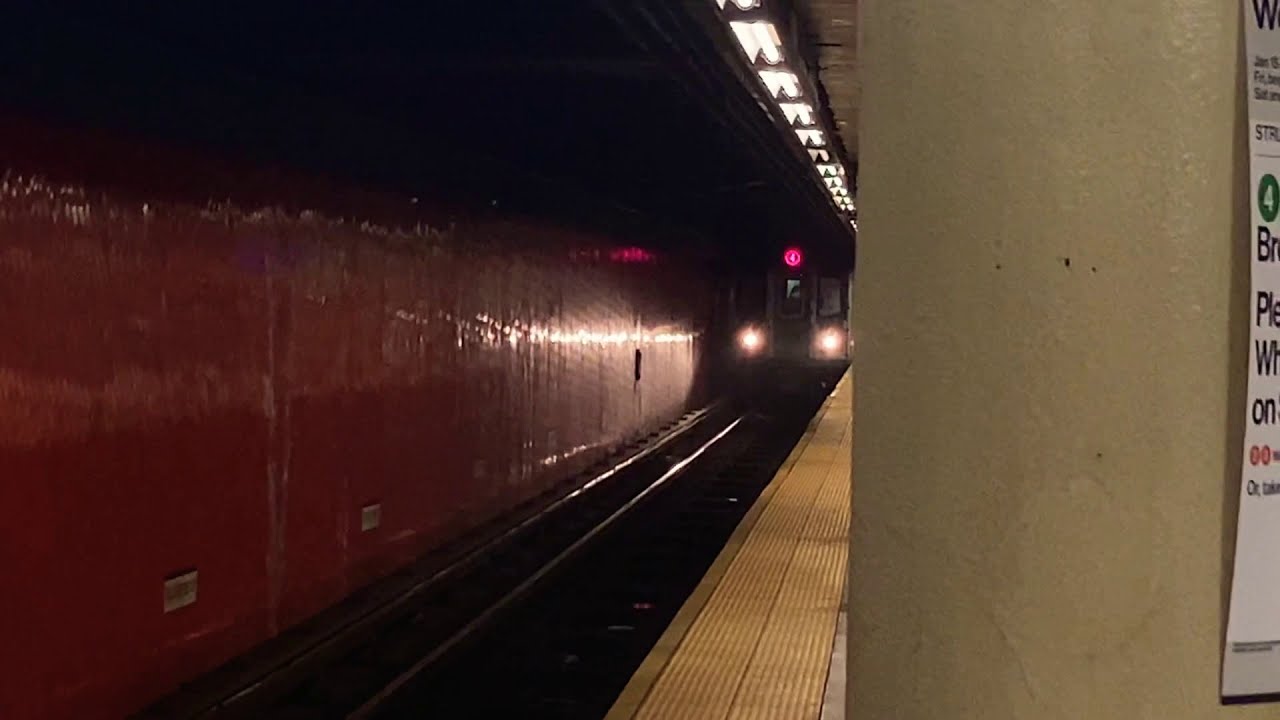IRT Lexington Avenue Line | R142 | (4) Train @ Bowling Green