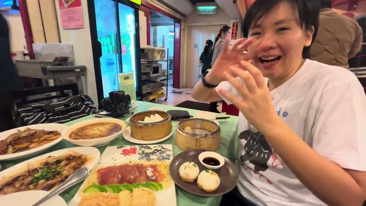 四十幾蚊就食到Mario蔡瀾先生講嘅全港第一擔擔麵？￼ 蜜汁火方嘅英文究竟係乜呀？ Sweet Ham Sandwiches?￼ 《黃埔 四川菜 詠藜園￼》 麻婆豆腐 小籠包 生煎包 蒜泥白肉