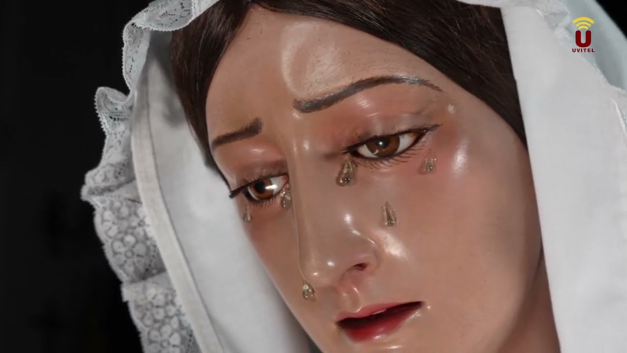 NOTICIA-2023-Utrera se despide de la Virgen de los Dolores de la Hdad de la Vera Cruz