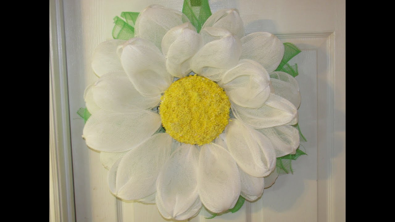 How To Make Carmen's Deco Mesh Flower Wreath