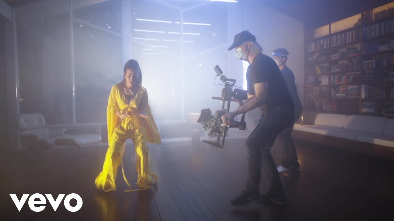 Thalia, Myke Towers - La Luz (Behind the Scenes)