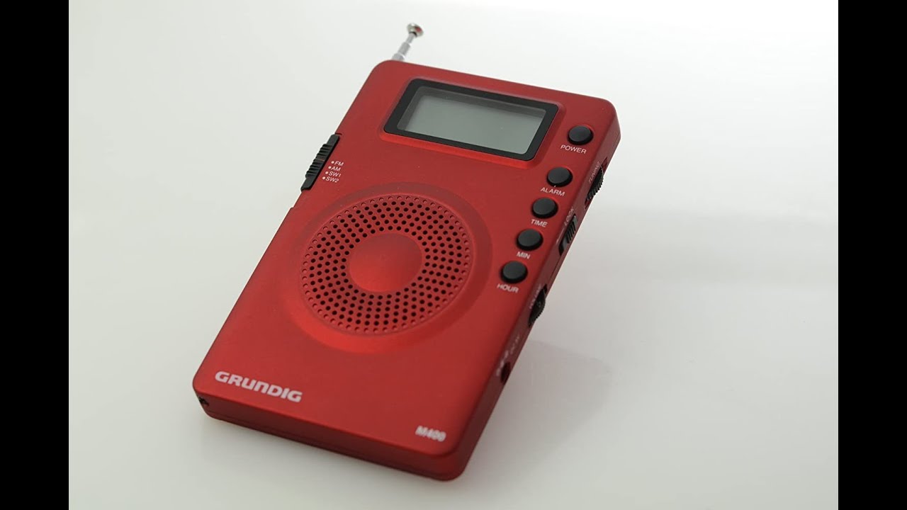 Let's look at the Grundig M400 Radio.