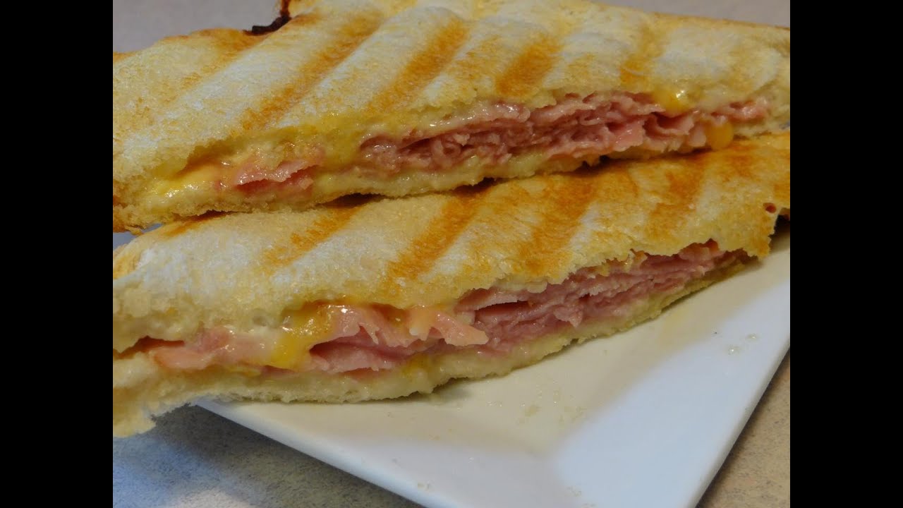 Панини с ветчиной и сыром — кулинарный и ремесленный стиль (Трамеццино)