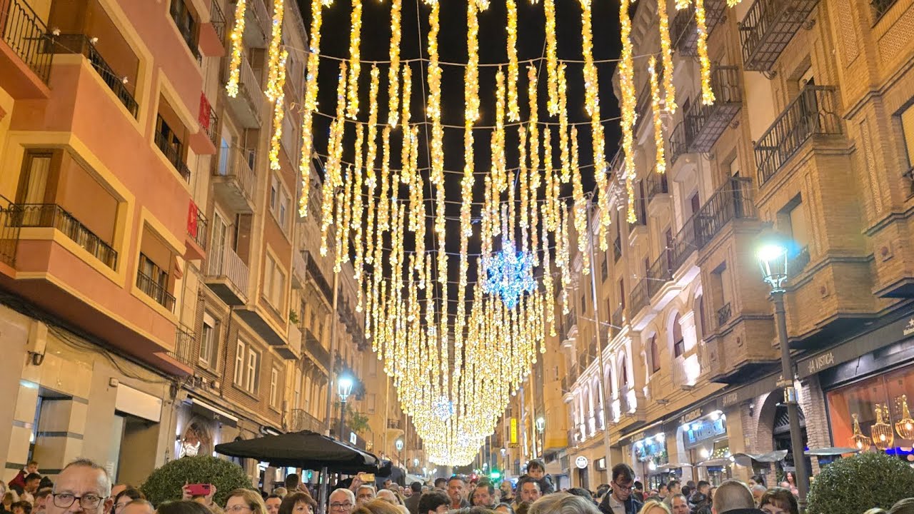Jaén enciende su Navidad con un mágico alumbrado - 2024