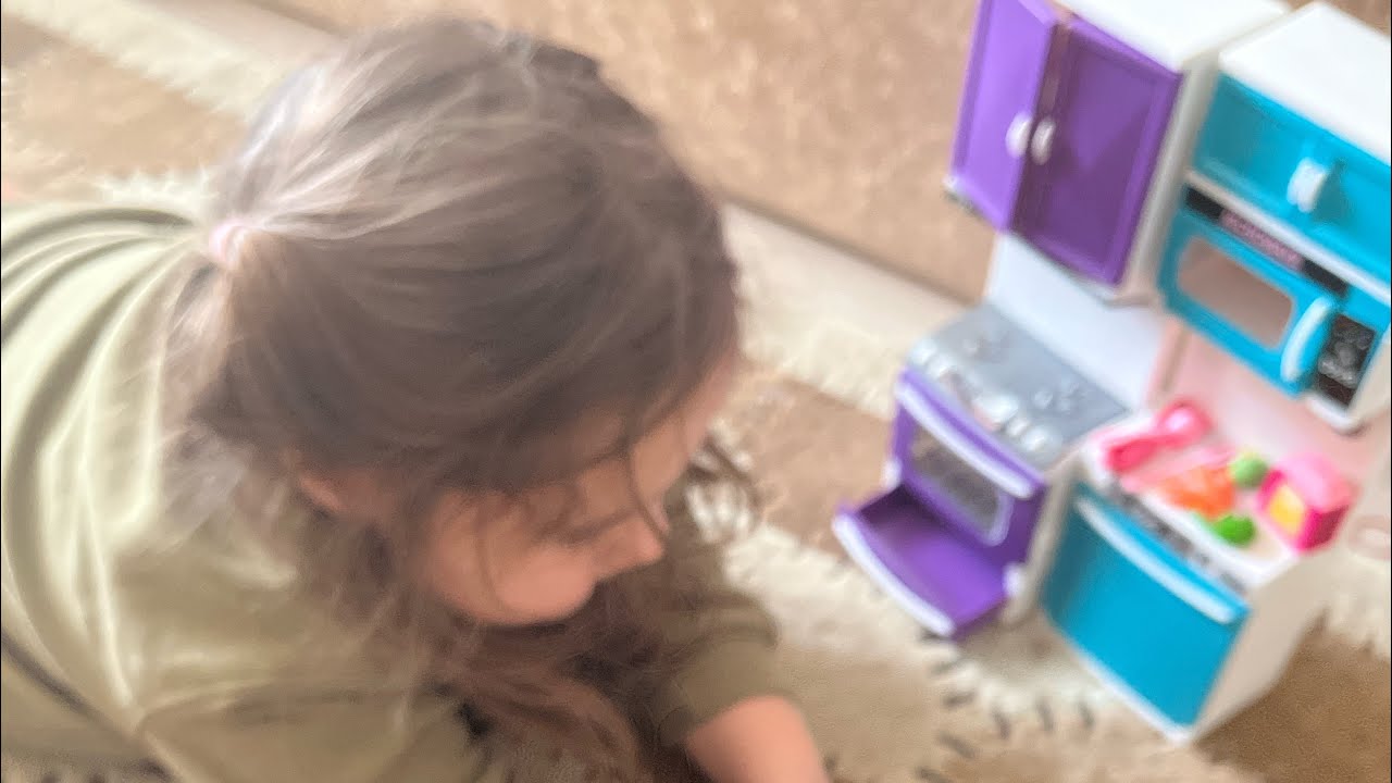 Barbie Anne ve Bebekle Mutfak Keyfi 👩‍👧✨