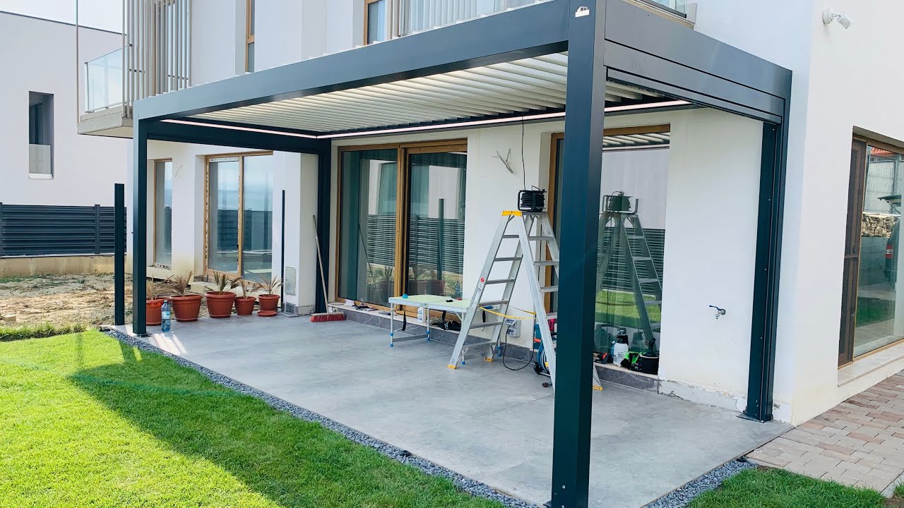 Pergola Bioclimatica cu sistem de iluminat cu bandă led perimetral și cu pereți screen ziip