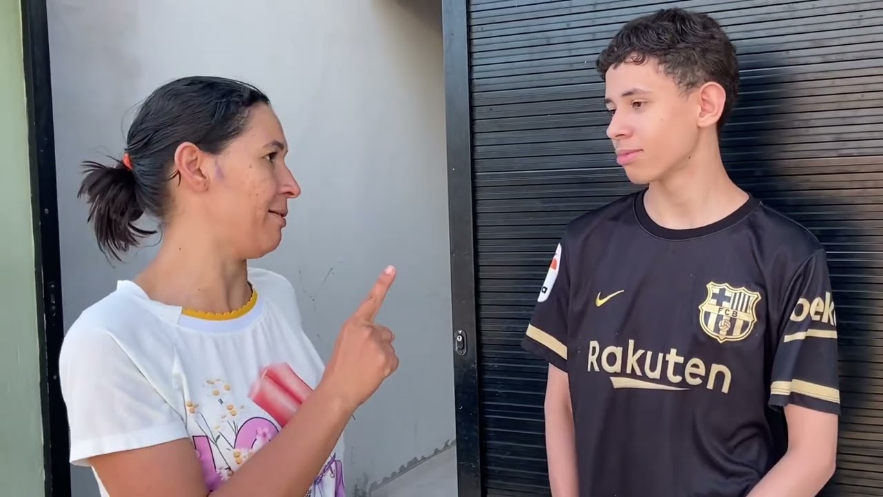 As Claudinha nunca comprou roupa pros filhos no dia que compra desse jeito